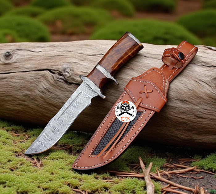 Bowie knife with Damascus-pattern fixed blade, rosewood handle and traditional hunting knife design