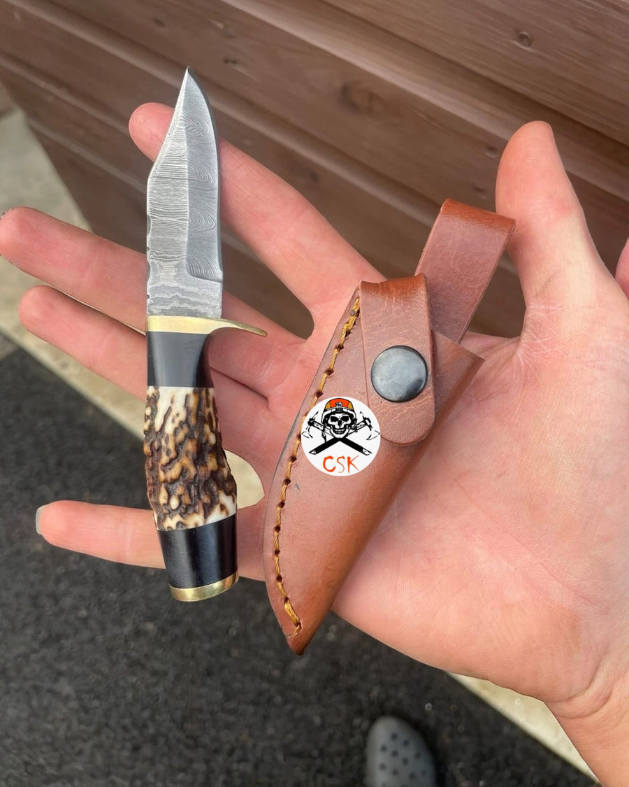Damascus Antler Knife – Custom Hunting Blade with Leather Sheath