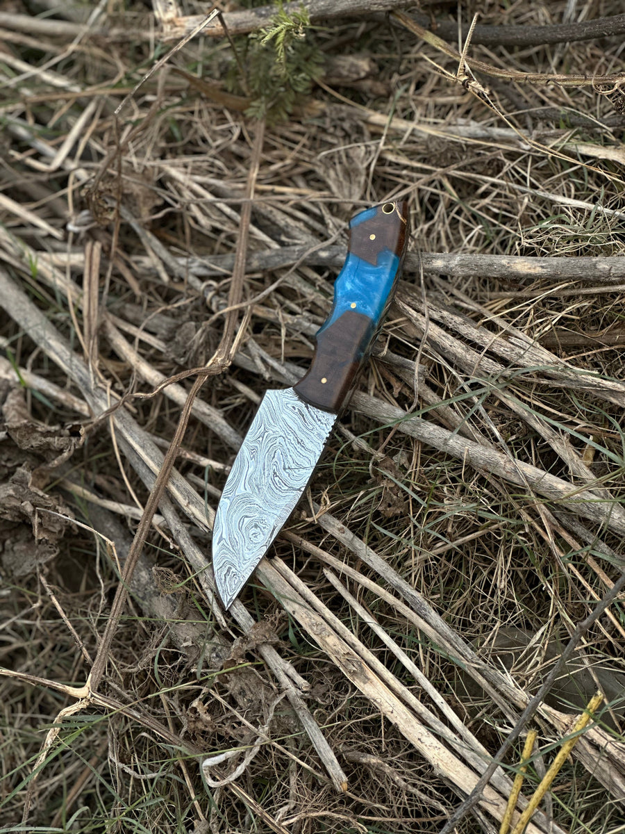 Gutting Knives – 10" Handmade Damascus Steel Hunting Knife with Rosewood or Resin Handle & Leather Sheath