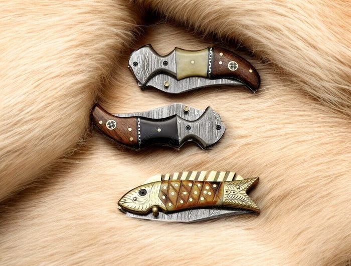 Handmade Damascus Pocket Knife – Bone Handle & Brass Engraving