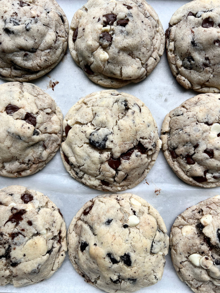 Cookies & Cream — bakery product image 1