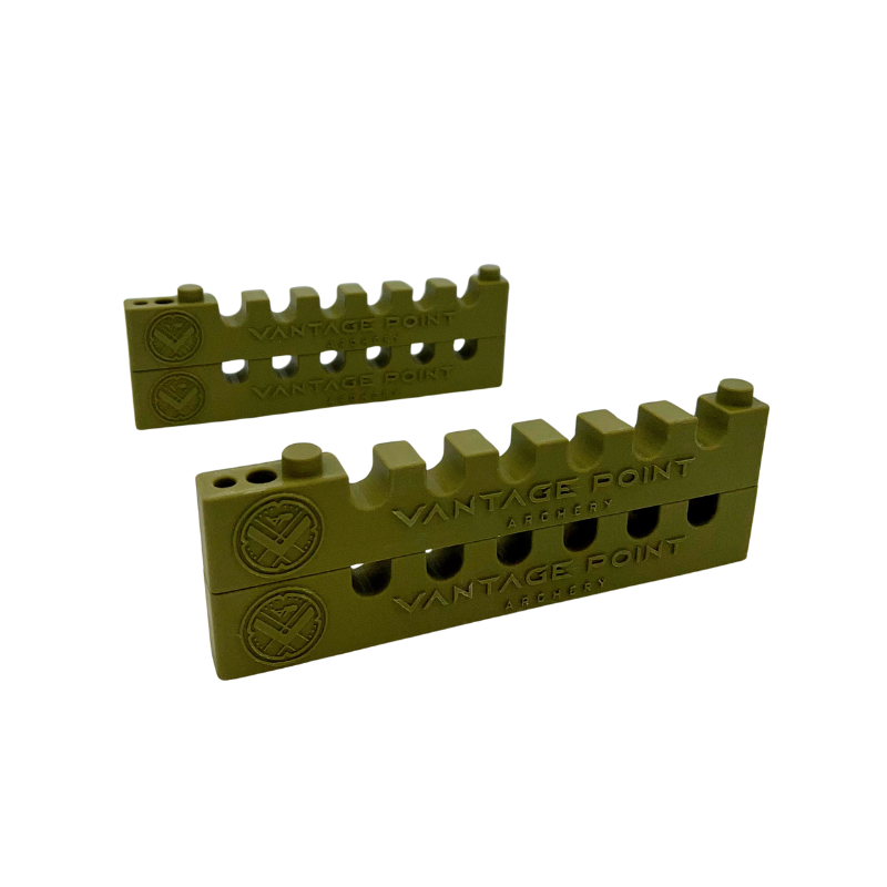 Pair of green polymer arrow cresting rests