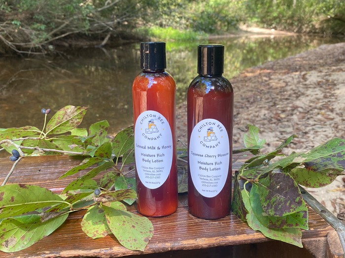 8 oz Moisturizing Body Lotion – product photo 1
