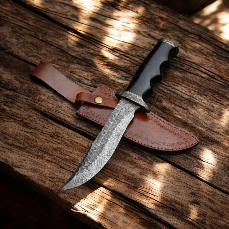 Handmade Damascus Hunting Knife with Buffalo Horn Handle