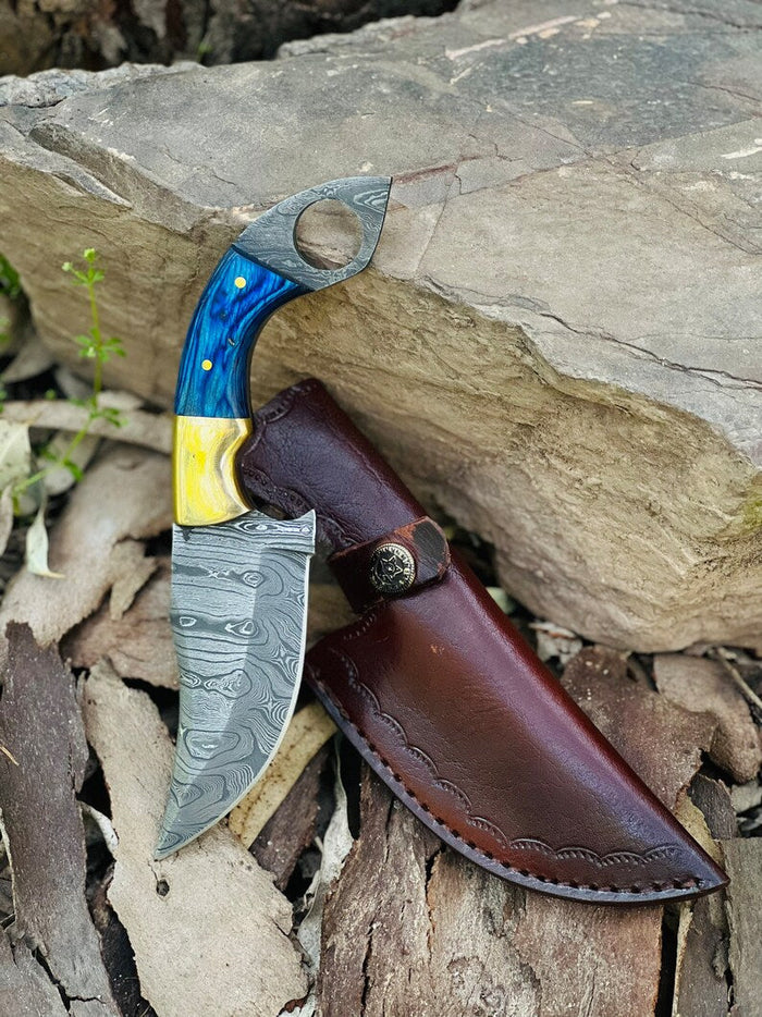 Skinning Knife – 8.5" Damascus Steel Blade with Pakkawood Handle, Brass Bolster & Leather Sheath