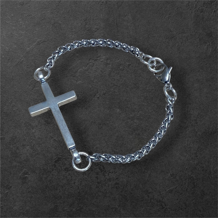 Classic Cross bracelet with stainless steel chain and clasp