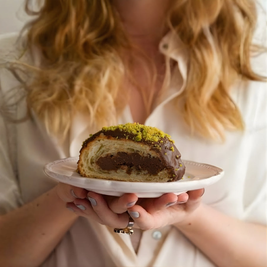 Sugar-Free Dubai Pistachio Chocolate Cake, 2.2 lb