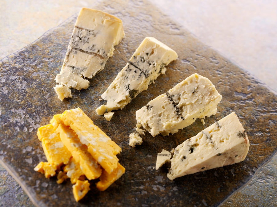 Blue Cheese, 8 oz – Creamy and Crumbly
