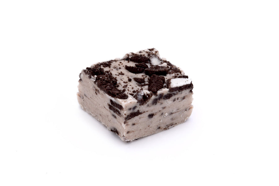 Handmade Cookies n' Cream Fudge – product image 5 of 7 on buyamerican.mom