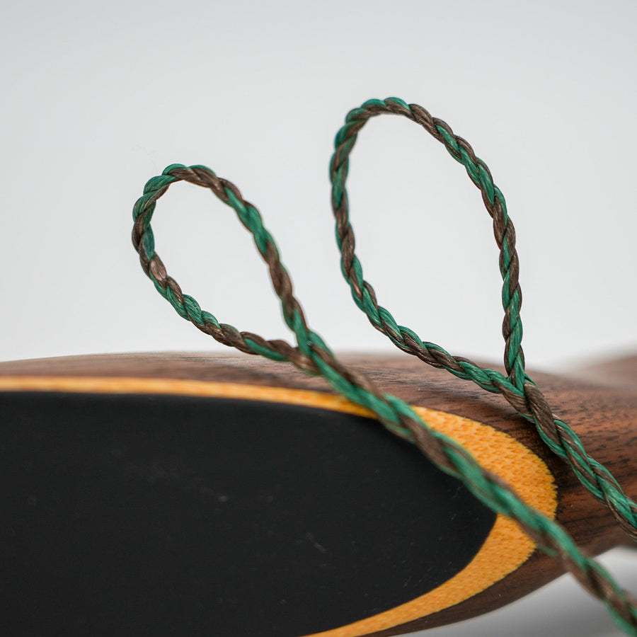 D97 Hunting Bowstring — Flemish loops on a workbench