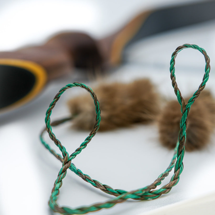D97 Hunting Bowstring — camo string loops with fur silencers