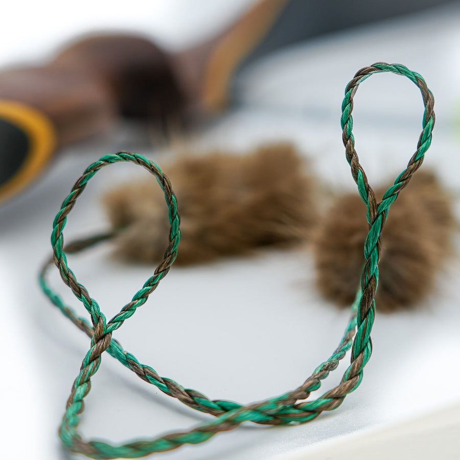 D97 Hunting Bowstring — paired loops and fur silencers