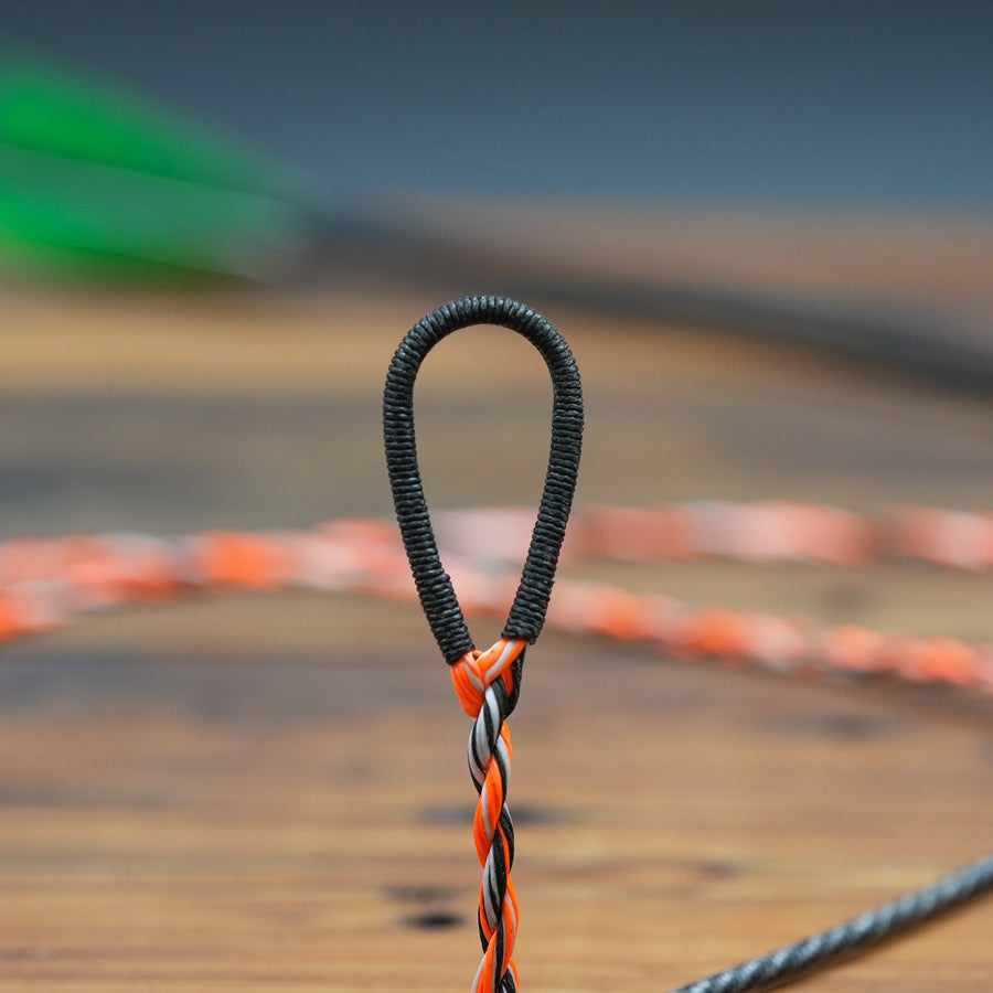Fast Flight 652 Spectra Custom Flemish Twist Bowstring — served bowstring loop detail