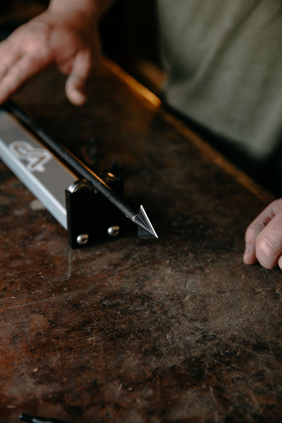 Arrow spinner shown from the end of the workbench
