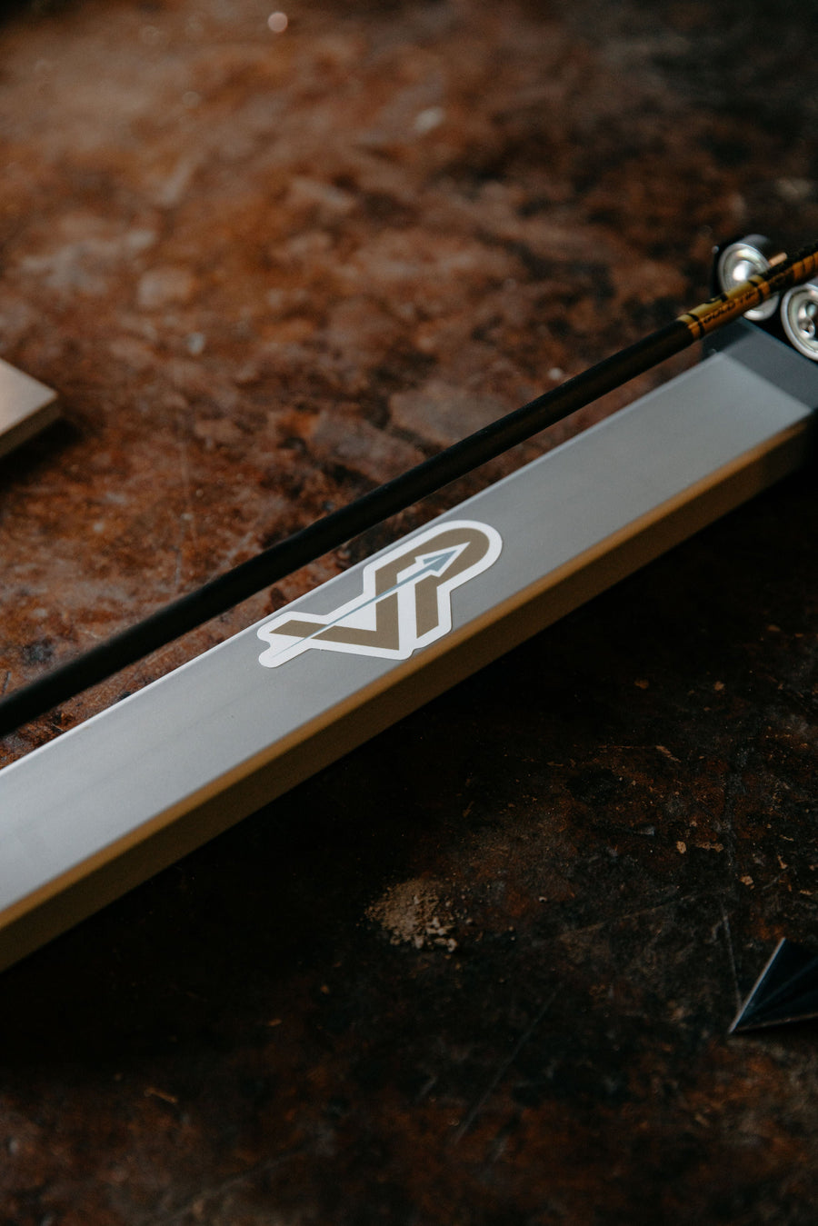 Arrow and broadhead alignment check on the AS-100 spinner