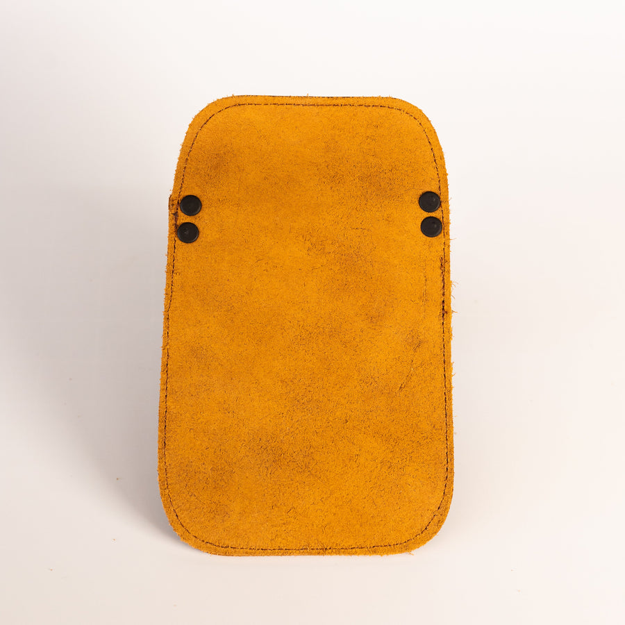 Leather Pocket Arrow Quiver — reverse side of pocket quiver