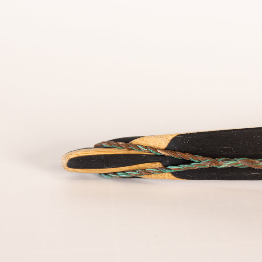 BONES Reflex-Deflex Longbow — tip grooves and overlay detail