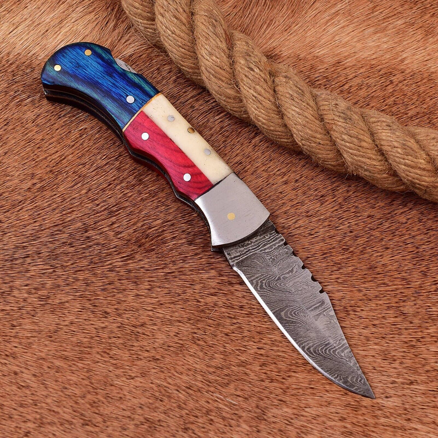 Exclusive Texas Flag Damascus Steel Pocket Knife – 3" Blade with Leather Sheath | Perfect Gift for Collectors