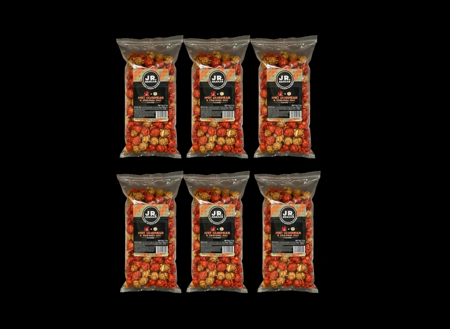 Hot Cheddar & Caramel Gourmet Popcorn Mix – product image 4