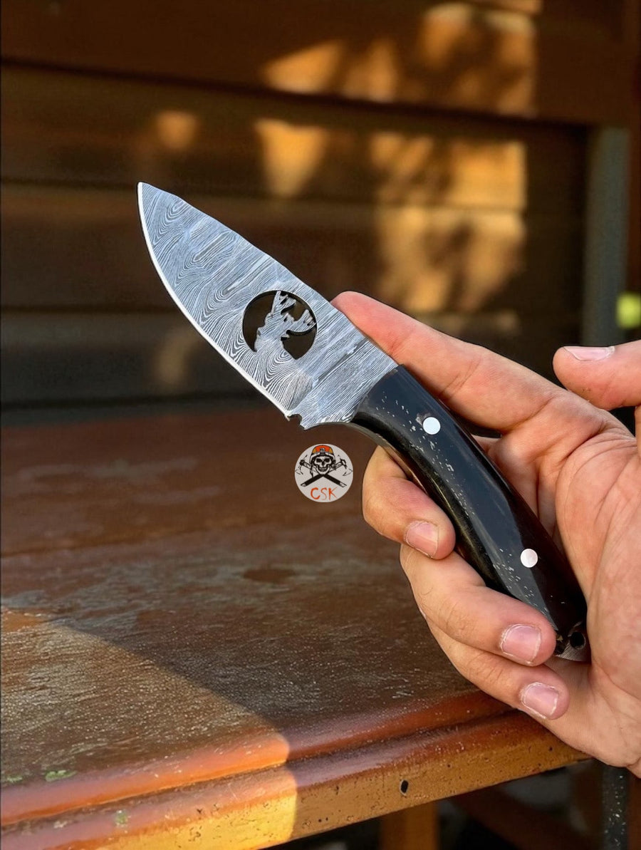 Deer Damascus Hunting Knife – 4.25" Blade & Resin Handle