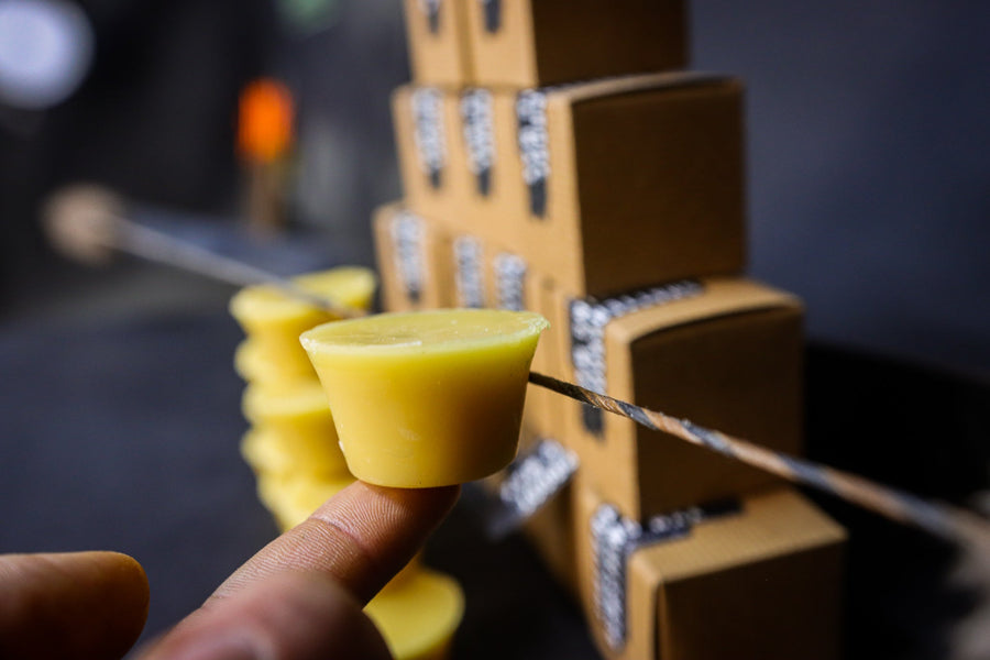 Perfect Bowstring Maker’s Wax — wax application at string-making setup