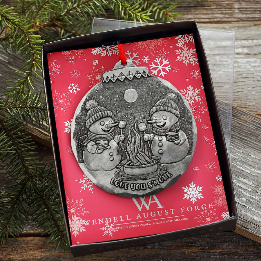 Gift packaging display for Love You S'more Ornament