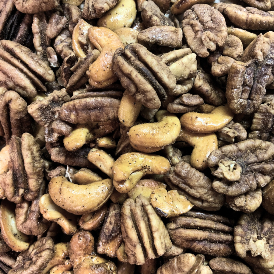 Jim Beam® Bourbon Ole Fashn’d Roasted Pecan & Cashew Mix — snack product photograph 5