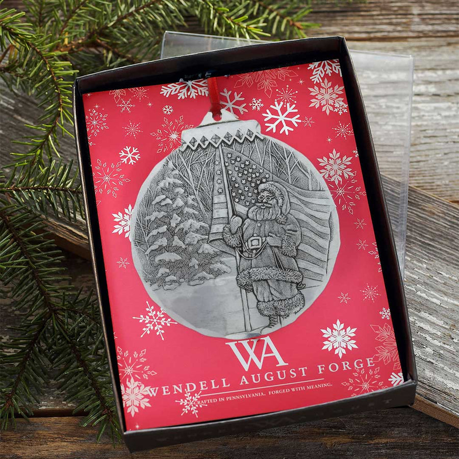 Gift packaging display for Patriotic Santa Ornament