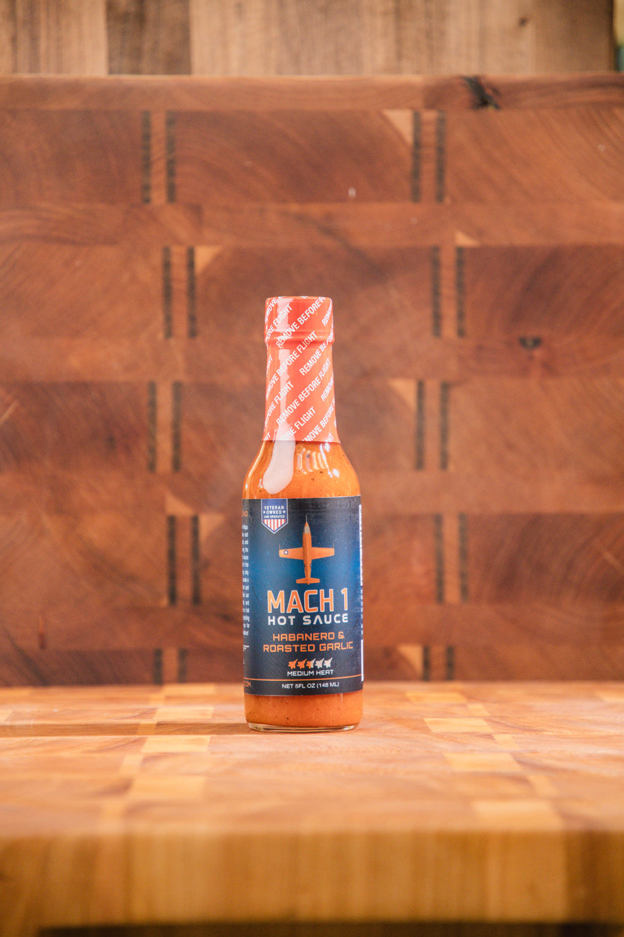 Habanero & Roasted Garlic Hot Sauce – Medium – sauce product image 2