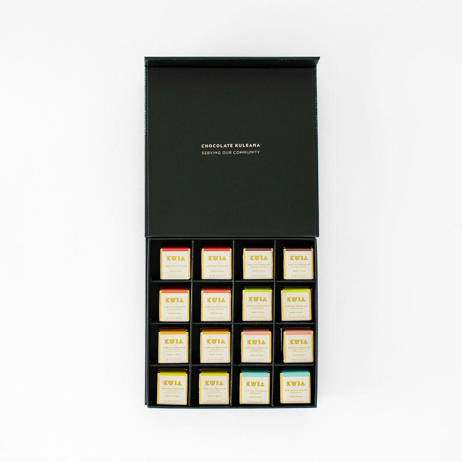 Assorted Dark Milk Chocolate Deluxe Gift Box — product image