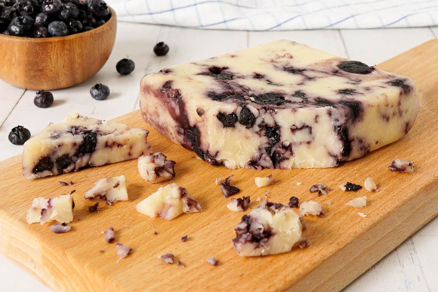 Blueberry Infused Cheddar – product image 2
