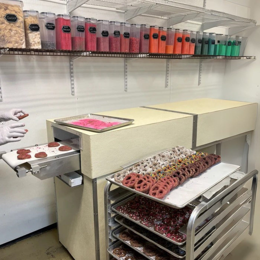 Chocolate Dipped Pretzels - product image 3