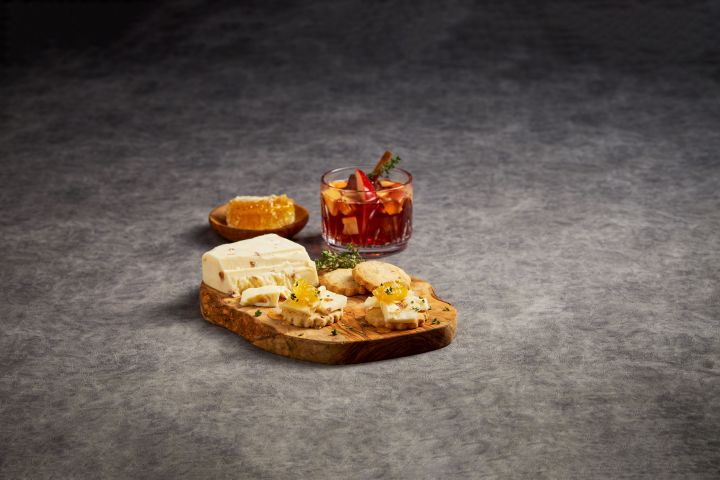 Cranberry Infused Cheddar – product image 4