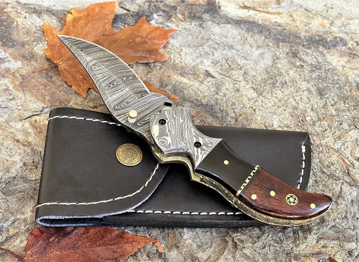 Damascus Pocket Knife with Buffalo Horn & Rosewood Handle