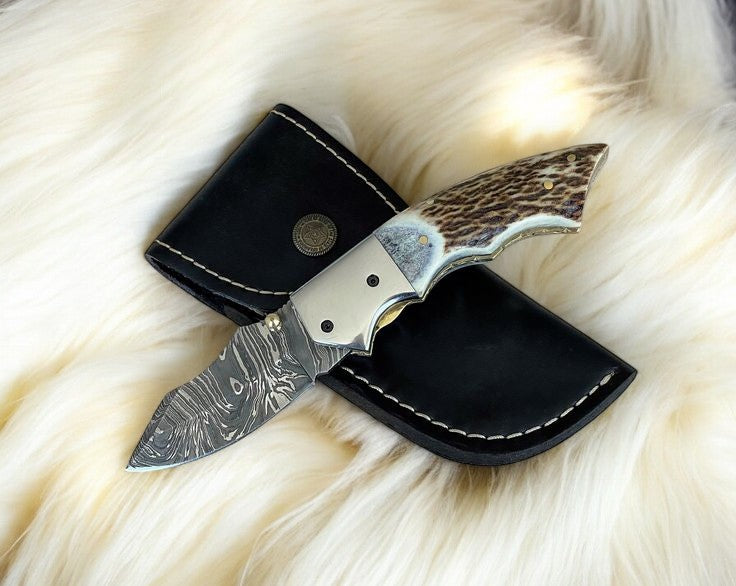 Custom Handmade Damascus Pocket Knife – Stag Horn Handle