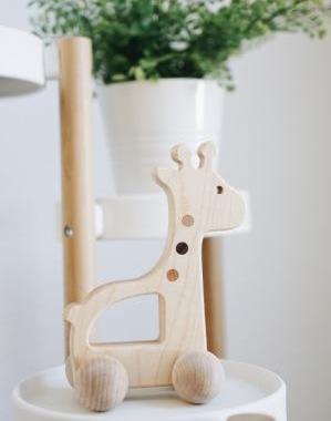 Wooden Giraffe Push Toy: Maple, Cherry & Walnut