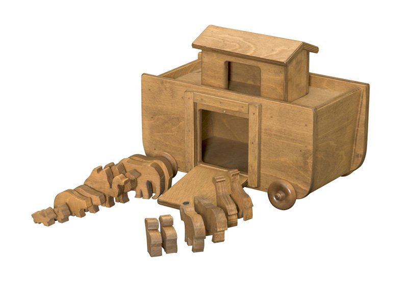 Wooden Noah’s Ark Toy with 14 Animals