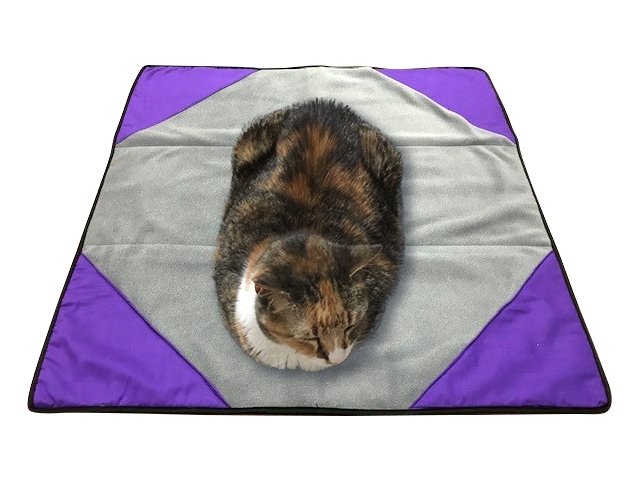 Premium Reversible Pet Sleep Mat 24" X 24" (Made in USA)