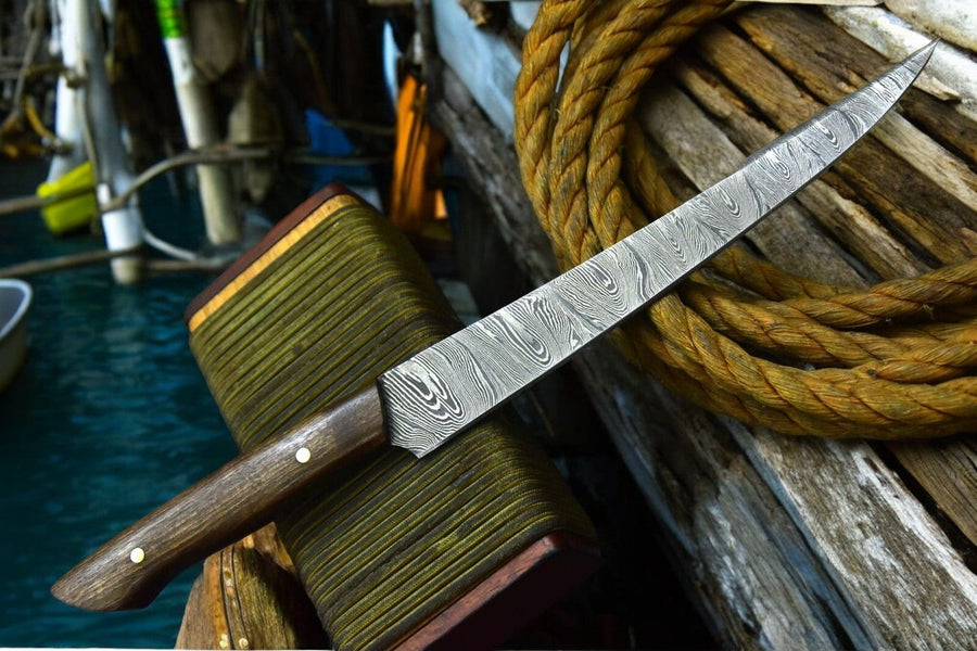 Handmade Damascus Fillet Knife – Walnut Wood Handle