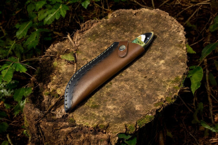 Handmade Damascus Steel Skinning Knife with Leather Sheath