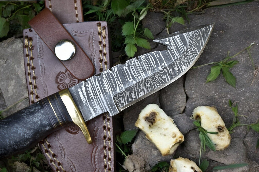 Custom Handmade Damascus Hunting Knife – 8" with Sheath